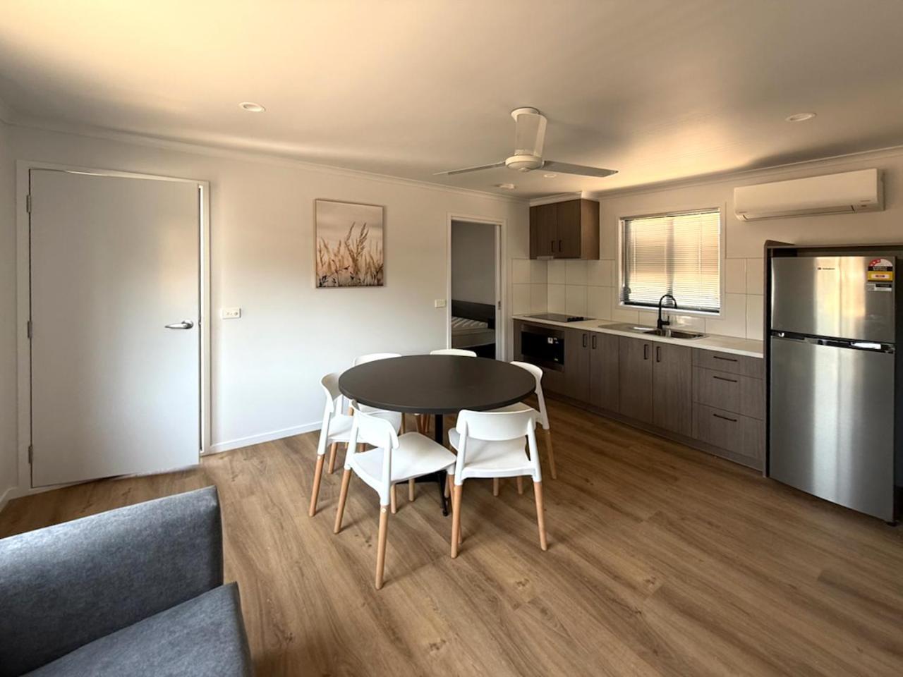 Big4 Traralgon Park Lane Holiday Park Esterno foto